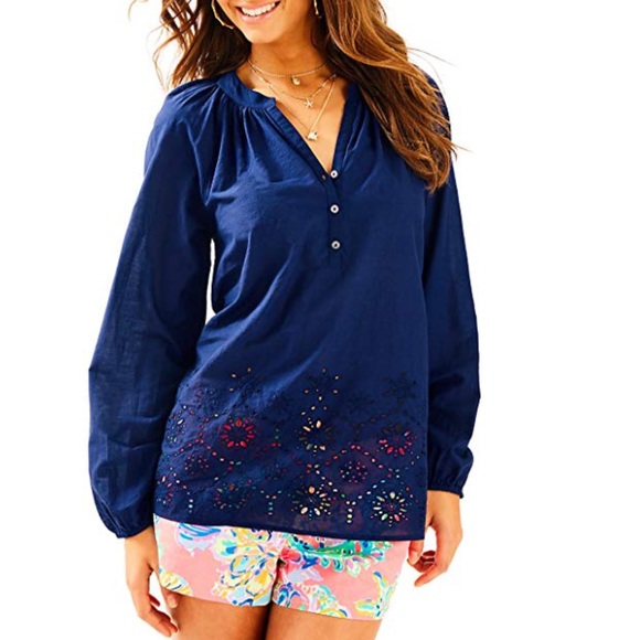 Lilly Pulitzer Tops - NWOT Lilly Pulitzer blouse, size XS